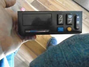 1988 - 1990 C1500 C2500 K1500 K2500 HEATER A/C CLIMATE CONTROL - Picture 1 of 3
