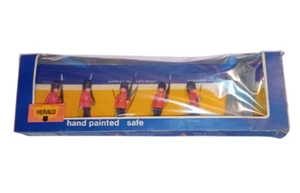 Herald Britians Toy Soldiers #4206 GUARDS Box Set Vintage 1970 Guards & Guardbox - Picture 1 of 6