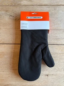 Le Creuset 100% cotton 14 in Oven Mitt Glove Black NEW - Picture 1 of 4