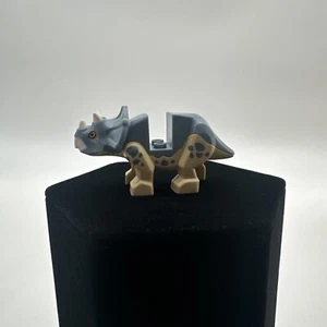 LEGO AUTHENTIC BABY TRICERATOPS DINO MINIFIGURE HTF EUC -2019 -2.5In…84 - Picture 1 of 15