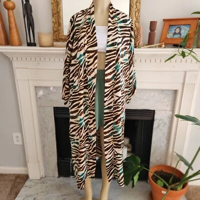 Bata Natori Estampado Cebra Verde Marrón Talla XS Foto 1 de 4