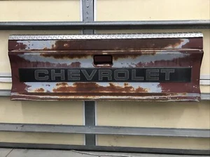 82-93 Chevy S10 Pickup Tailgate Hatch Latch Patina Rat rod V8 Tail Gate OEM - Picture 1 of 21