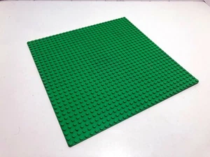 Lego Baseplate 32 x 32 green. - Picture 1 of 3