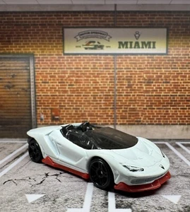 2018 Hot Wheels 2016 Lamborghini Centenario Roadster FYB38 - Picture 1 of 7