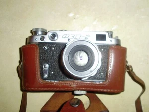 vintage q3d-2 ussr silver 35mm slr film camera good - Picture 1 of 3