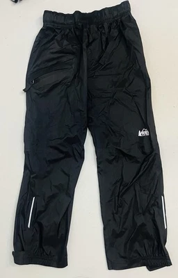 Pantalones de lluvia REI cooperativos para niños negros talla pequeña (8) impermeables al aire libre senderismo camping Foto 1 de 3