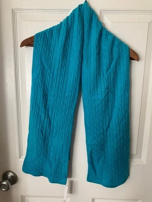 Bufanda envolvente a cuadros turquesa cachemir tejido con cable BLANCO & WARREN 8,5x56 Foto 1 de 4