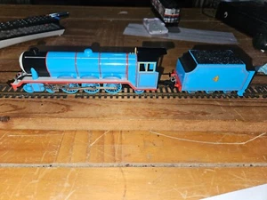 THOMAS THE ENGINE AND TENDER #4, HO GUAGE, BACHMANN, RUNS VERY WELL - Picture 1 of 5