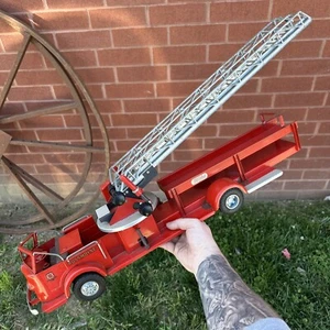 Vintage 1950s Doepke Aerial Ladder Fire Truck Rossmoyne Model Toy -Top Condition - Picture 1 of 6