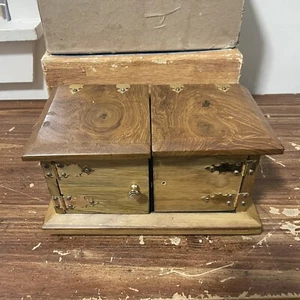 Empire Professional Die Box Missing Knob - Picture 1 of 7