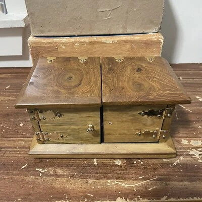 Empire Professional Die Box Missing Knob - Image 1 of 4