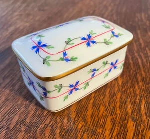Caja de baratija cubierta con guirnalda azul Herend - Imagen 1 de 5