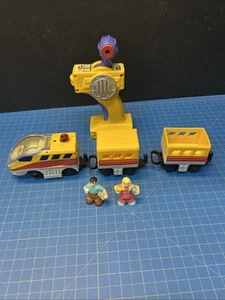 FISHER PRICE GEOTRAX GRAND CENTRAL STATION AERO & ERIC & Figure ~ Parts Only - Picture 1 of 5