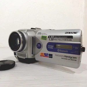 Sony Handycam DCR-TRV50 MiniDV Camcorder 10x Zoom Japan No Cables DVD Transfer - Picture 1 of 15