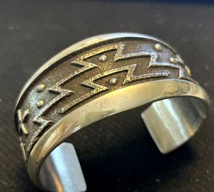ANTHONY BOWMAN Navajo TUFA CAST Sterling Silver Cuff BRACELET - Imagen 1 de 17