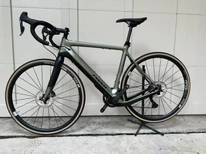 2021 Pivot E-Vault E-Bike Med Road/Gravel Carbon Frame 250w 700c DT GRX Di2 Disc - Picture 1 of 10