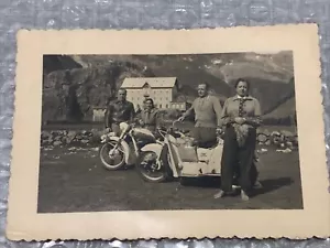 MOTO GUZZI : FOTOGRAFIE CON 2 MOTO ANNI ‘40 - Foto 1 di 4