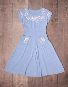 Vtg Women's 40s 50s Embroidered Light Blue Linen Dress W/ Pockets 1940s 1950s - Picture 1 of 9
