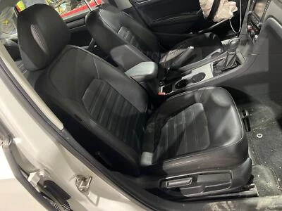 2012 - 2015 VW Passat Passenger RH Right Black-BE Manual Leatherette Seat Foto 1 de 4