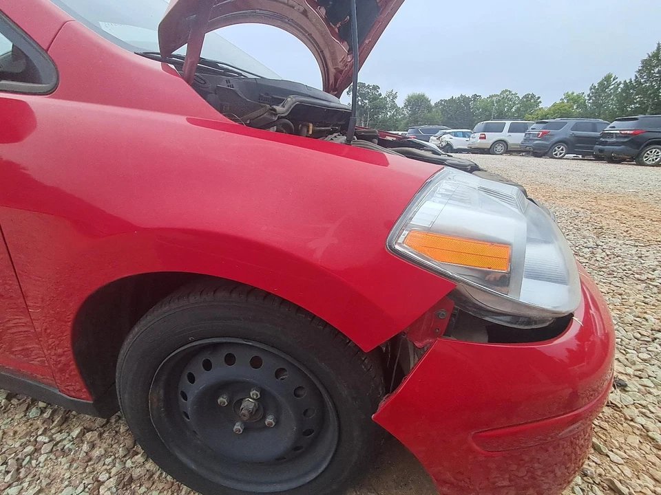 Used Front Right Fender fits: 2012 Nissan Versa Front Right Grade A Foto 1 de 4