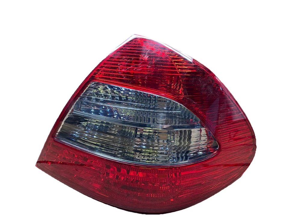 Luz trasera derecha derecha #S350 para Mercedes Benz E320 E500 2007 2008 2009 sedán Foto 1 de 4