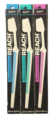 Cepillo de dientes Reach Advanced Design 3* Cabezal compacto de cerdas suaves de colección 1991 Foto 1 de 2