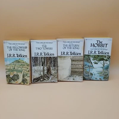 Lot Of 4 The Hobbit & LOTR J.R.R. Tolkien Vintage Ballantine PB 1977 No Box Foto 1 de 4