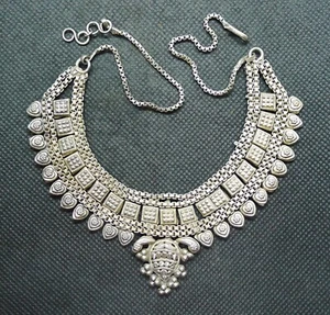 Collier Plastron Enfant Argent Granulé Repoussé Bijou Inde Ethnique Vintage - Imagen 1 de 6