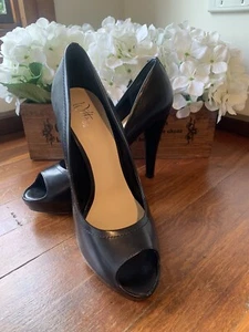 WITTNER, BLACK HIGH HEELED, ALL LEATHER ,PEEP TOE ,SEXY SHOES RRP$139.95 size 8 - Picture 1 of 13