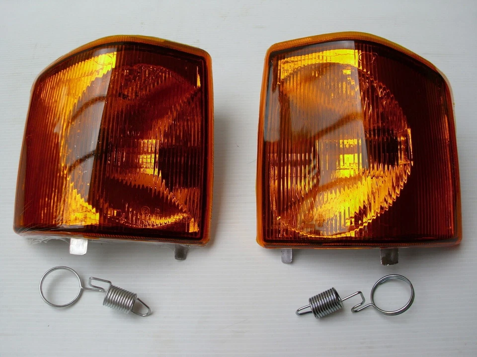 LAND ROVER DISCOVERY 1  FRONT INDICATORS - 94  TO 98 - XBD100760/770 PAIR - Image 1 of 1