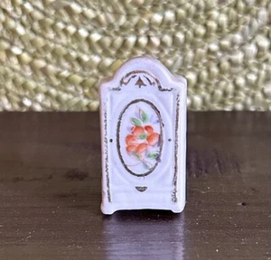 Armario de muebles de cerámica para casa de muñecas armario de ropa en miniatura hecho en Japón - Imagen 1 de 7