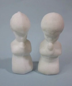 Vintage FENTON WHITE SATIN ART GLASS FIGURINES - CHILDREN PRAYING Boy & Girl - Picture 1 of 7