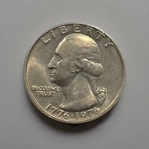 1976-P Bicentennial Quarter-AU Coin - No Mint Mark - Clad - Picture 1 of 2
