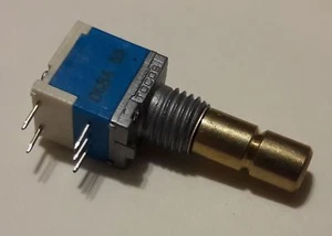 R31-0684-05 Potentiometer Kenwood TK-2000 TK-3000 Original Kenwood - Zdjęcie 1 z 1