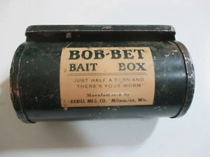 Walter S Cole Bob Bet Bait Box Vintage Fishing Worm Holder Belt Clip - Picture 1 of 3