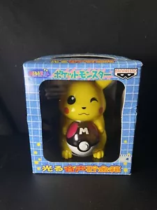 Banco de monedas iluminado vintage Pikachu Pokemon 1999 Banpresto nuevo en caja artículo Toru Toru - Imagen 1 de 5
