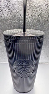 Vaso Starbucks Negro Plisado 16oz Grande Frío Reutilizable NUEVO RARO - Imagen 1 de 3