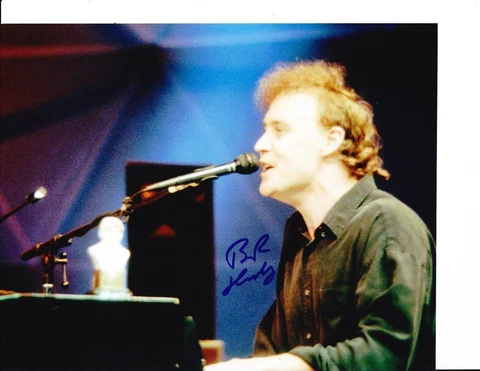 BRUCE HORNSBY SIGNED SINGING AT PIANO 8X10 Cover