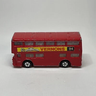 Ônibus Tomica London nº F15 "Million VERNONS" Vermelho 1977 1:130 Fabricado no Japão  - Imagem 1 de 4