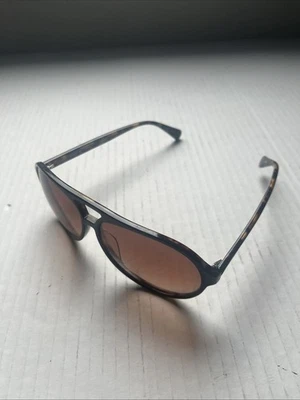 Óculos de sol feminino Coach grande 135 mm - Imagem 1 de 4