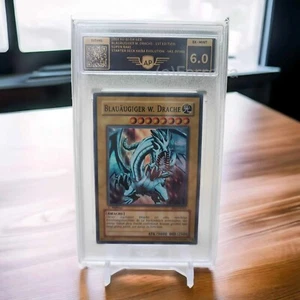 YU-GI-OH SKE-DE001 BLUE-EYED W. DRAGON 1st EDITION SUPER RARE AP GRADING 6.0 - Picture 1 of 1