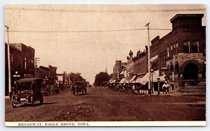1911 Eagle Grove, Iowa IA - Broadway Street - Dirt Road, Horses, People Postcard - Picture 1 of 5