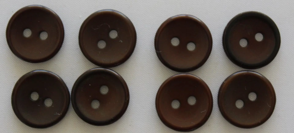 8 x  Brown, 2 Hole, 14mm   Plastic Buttons - Image 1 of 1