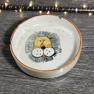 Vintage Ashtray or Trinket Dish Speckled Stoneware / ceramic / korea. Lion. - Picture 1 of 6