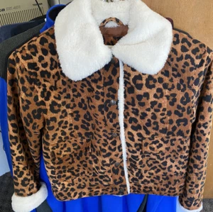 TUCKER TATE GIRLS LEOPARD JACKET SIZE L 10/12 - Picture 1 of 3