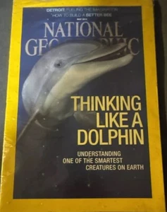 National Geographic Magazine - May 2015 Thinking Like A Dolphin SEALED - Picture 1 of 1