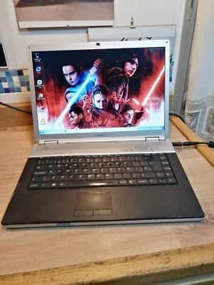  Sony Vaio FZ21 Enciende,Instalamos Sistema Operativo Sin Contratiempos Averiado - Imagen 1 de 4