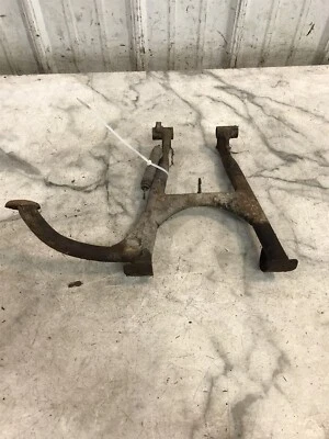 82 Kawasaki KZ 1100 KZ1100 D Spectre center stand centerstand and spring Foto 1 de 4