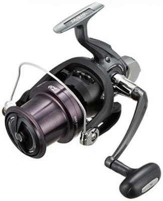 Carrete de fundición de surf Daiwa 17 CROSSCAST 4500 Foto 1 de 4