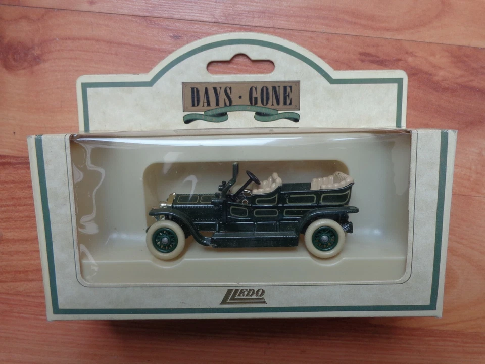 LLEDO DAYS GONE CLASSIC ROLLS ROYCE 1932 PLAYBOY CAR BOXED REF 24005 - Image 1 of 1